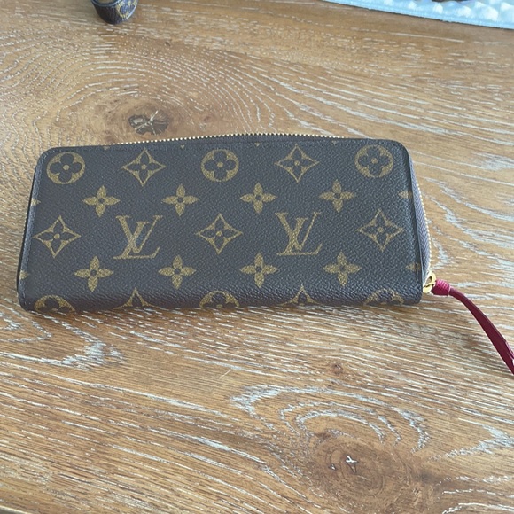 Louis Vuitton CLÉMENCE WALLET - Picture 4 of 4
